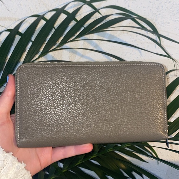 Celine Zipped Wallet ☀️ - Picture 3 of 17